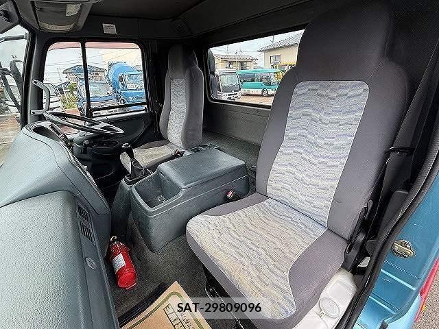 Nissan CONDOR 2005-09 8626181-13