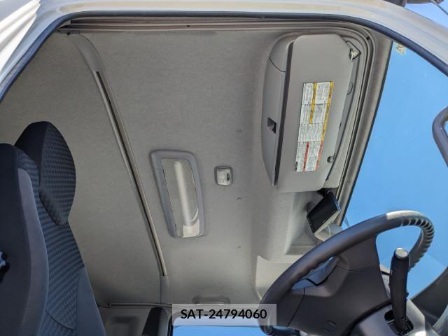 Nissan CONDOR 2019-07 8658452-22