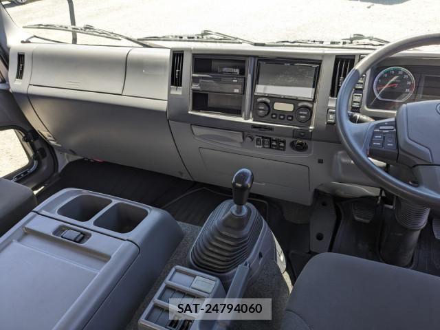 Nissan CONDOR 2019-07 8658452-24