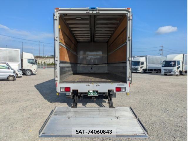 Nissan CONDOR 2021-06 8658447-9