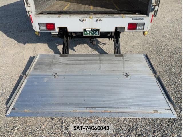 Nissan CONDOR 2021-06 8658447-12