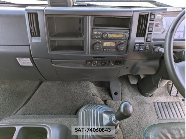 Nissan CONDOR 2021-06 8658447-24