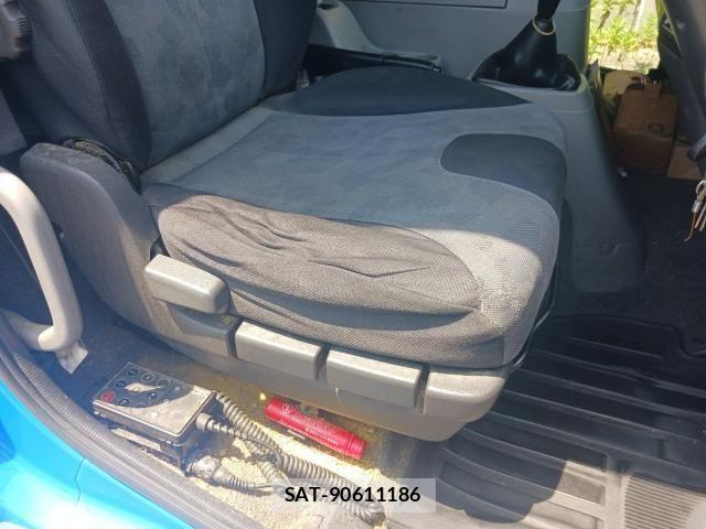 Nissan CONDOR 2015-04 8658451-26