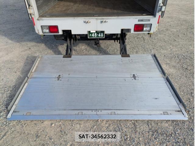 Nissan CONDOR 2021-06 8658448-12