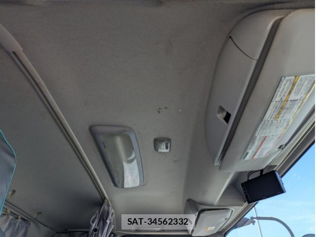 Nissan CONDOR 2021-06 8658448-23