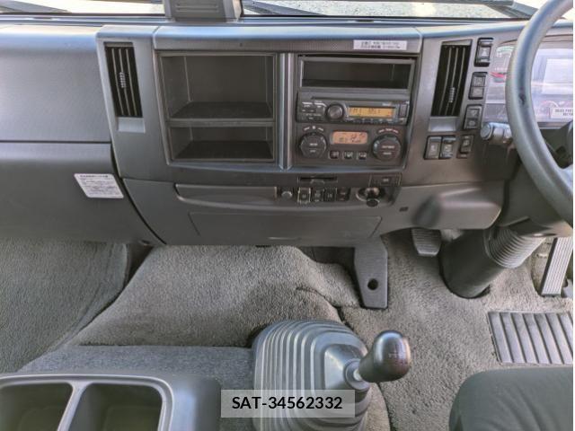 Nissan CONDOR 2021-06 8658448-24
