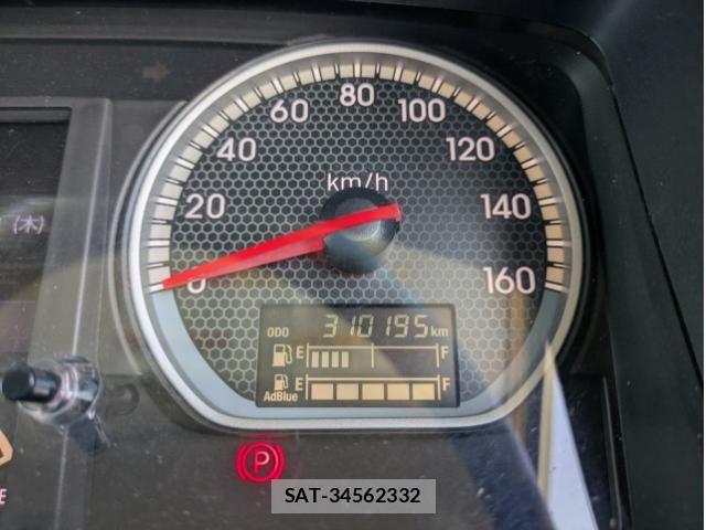 Nissan CONDOR 2021-06 8658448-27
