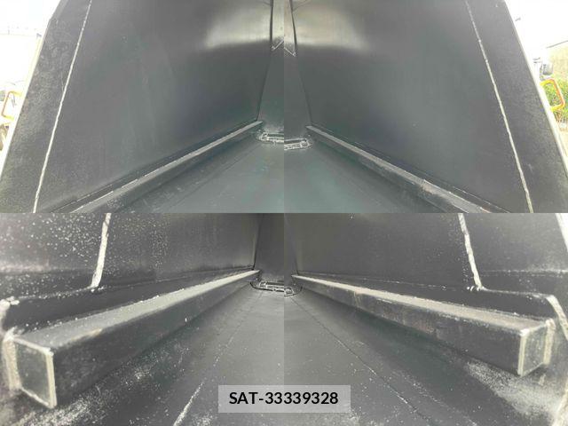 Nissan CONDOR 2016-03 8741210-13
