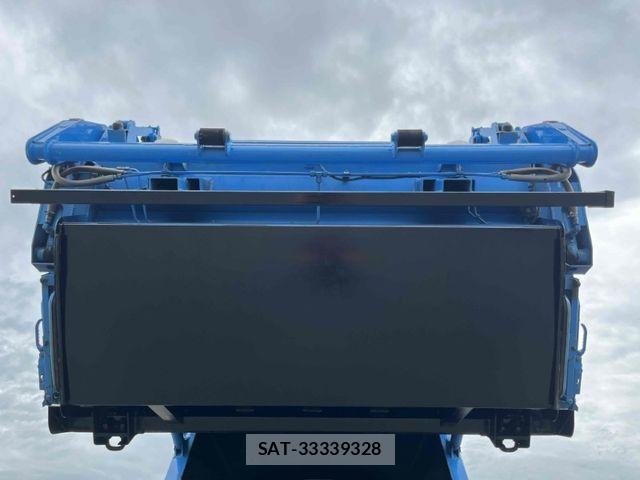 Nissan CONDOR 2016-03 8741210-18