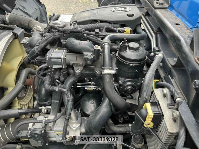 Nissan CONDOR 2016-03 8741210-25