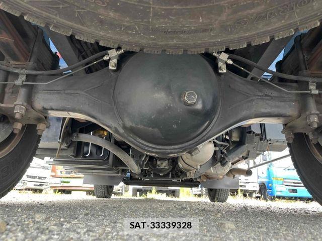 Nissan CONDOR 2016-03 8741210-26