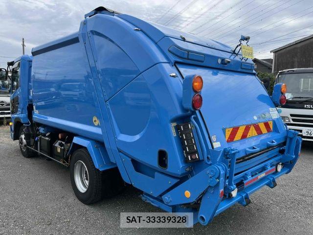 Nissan CONDOR 2016-03 8741210-3