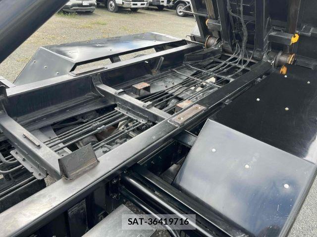 Nissan CONDOR 2017-08 8870657-14