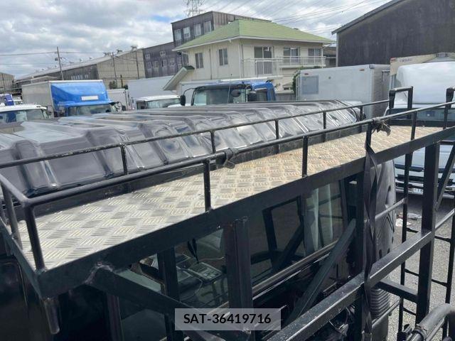 Nissan CONDOR 2017-08 8870657-18