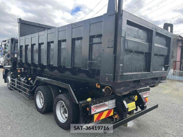 Nissan CONDOR 2017-08 8870657-3