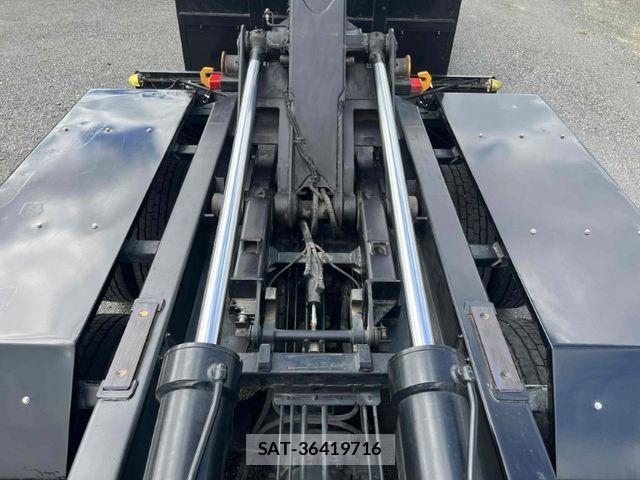 Nissan CONDOR 2017-08 8870657-8
