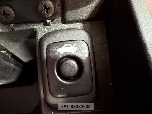 Daihatsu COPEN 2015-09 7499952-26