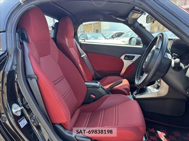 Daihatsu COPEN 2018-06 8206894-6