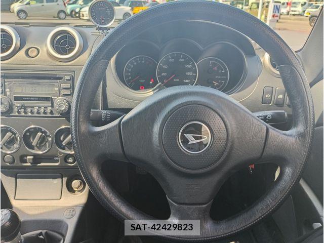 Daihatsu COPEN 2005-07 8206900-6