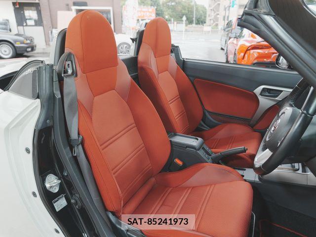 Daihatsu COPEN 2017-11 8371528-13
