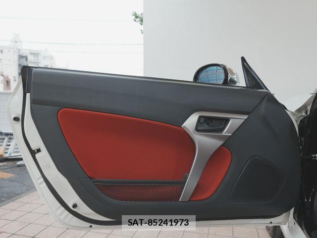 Daihatsu COPEN 2017-11 8371528-18