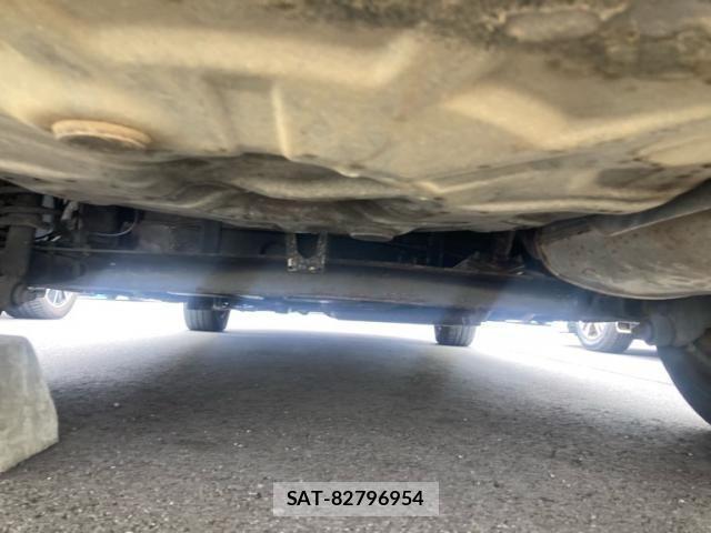 Toyota COROLLA AXIO 2010-04 767989-5