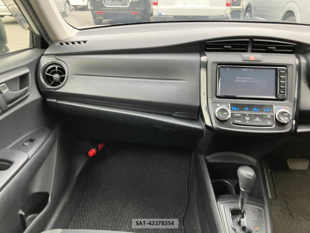 Toyota COROLLA AXIO 2018 1261915-16