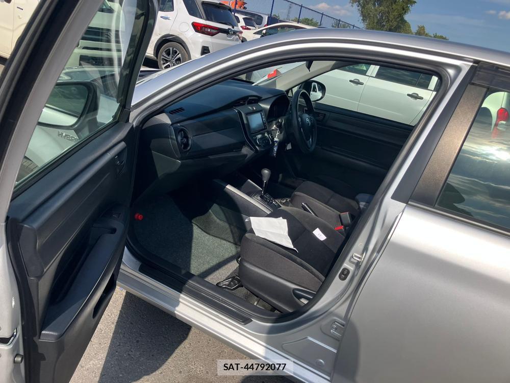 Toyota COROLLA AXIO 2018 1295210-10