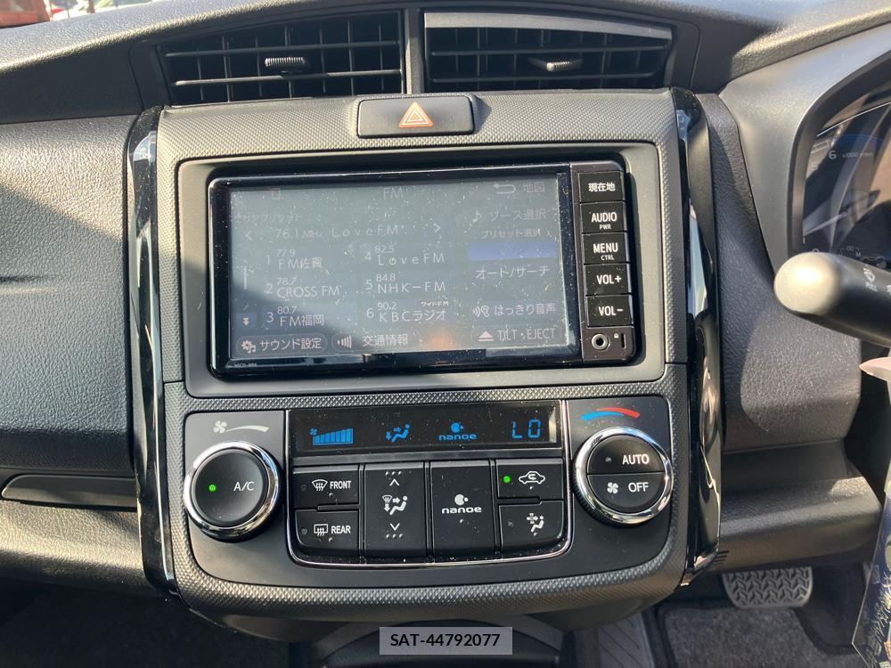 Toyota COROLLA AXIO 2018 1295210-21