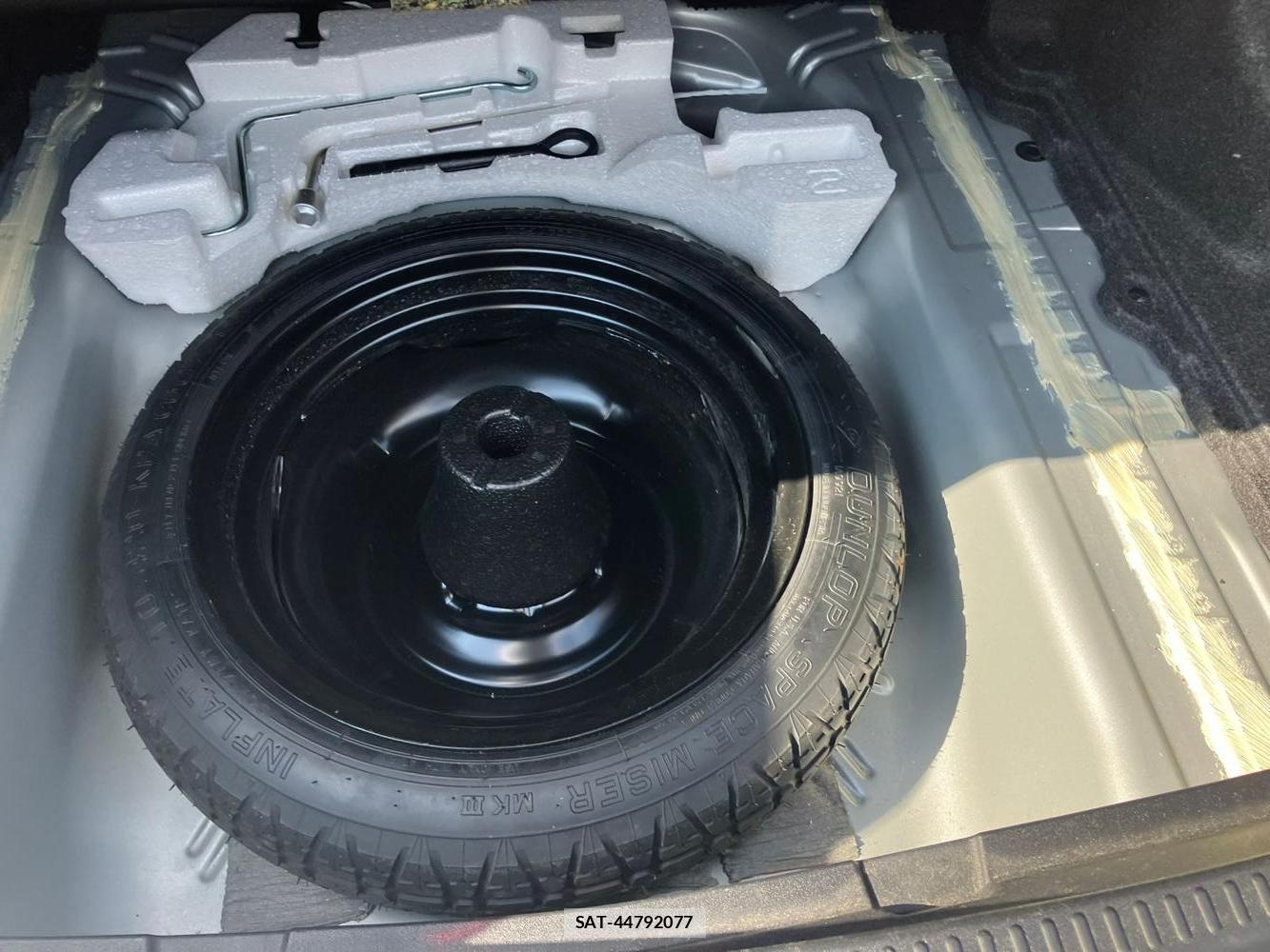 Toyota COROLLA AXIO 2018 1295210-29