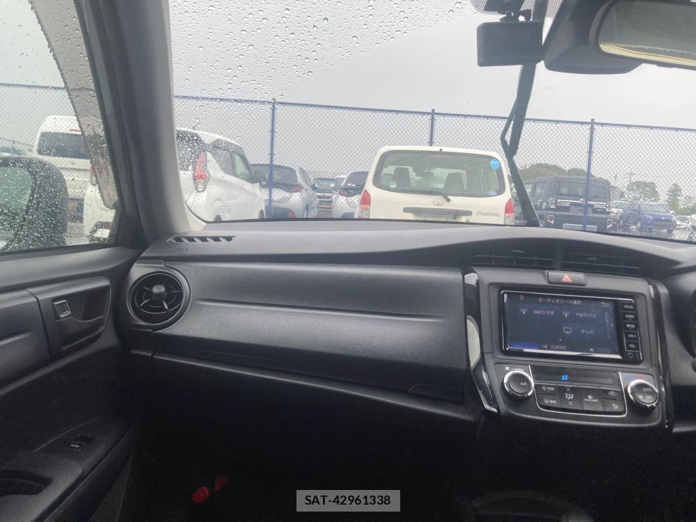 Toyota COROLLA AXIO 2018 1298852-17