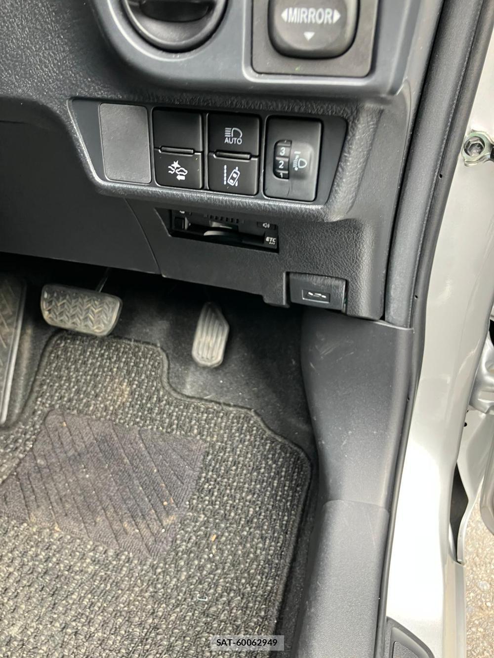 Toyota COROLLA AXIO 2018 1244728-19