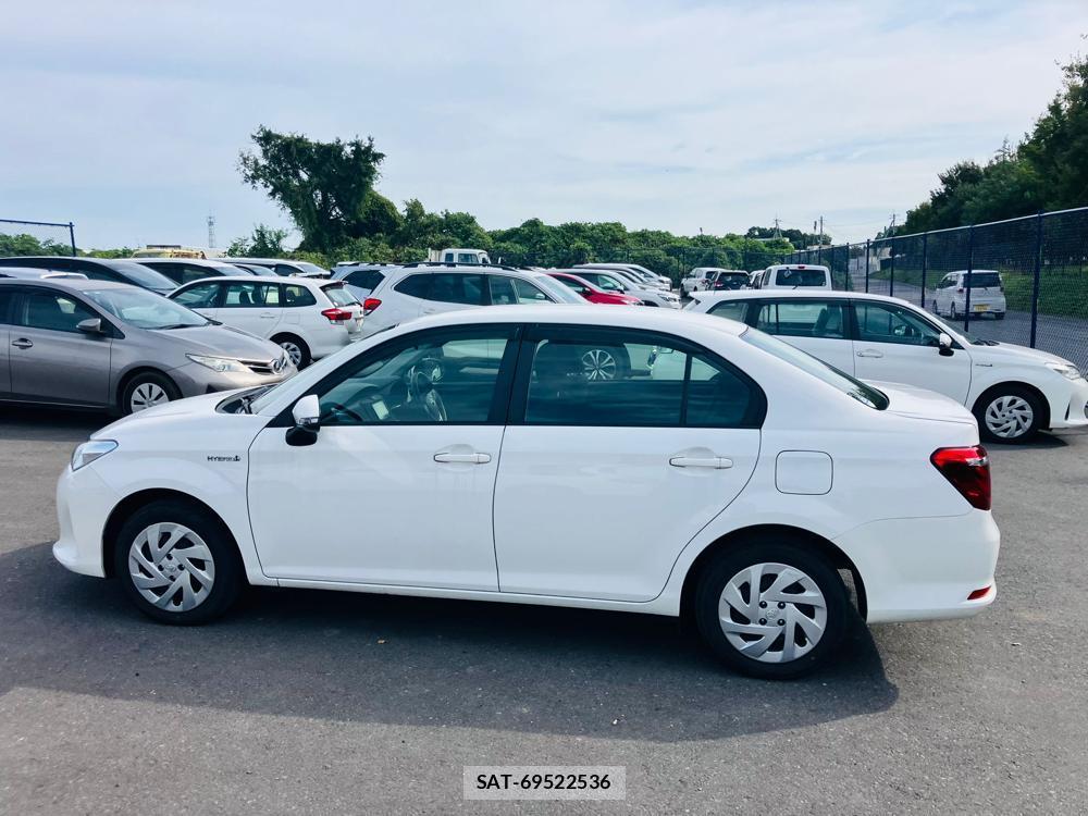 Toyota COROLLA AXIO 2018 1300087-1