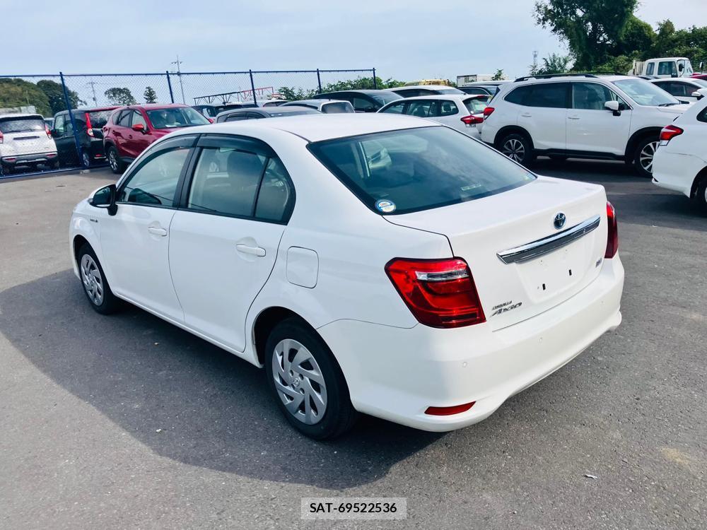 Toyota COROLLA AXIO 2018 1300087-2