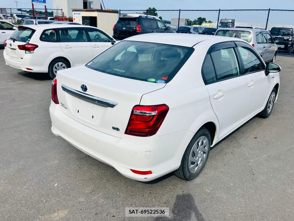 Toyota COROLLA AXIO 2018 1300087-4