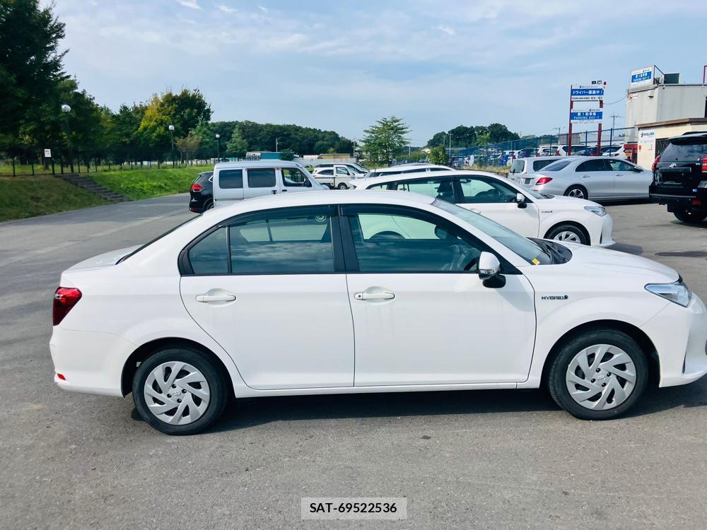 Toyota COROLLA AXIO 2018 1300087-5