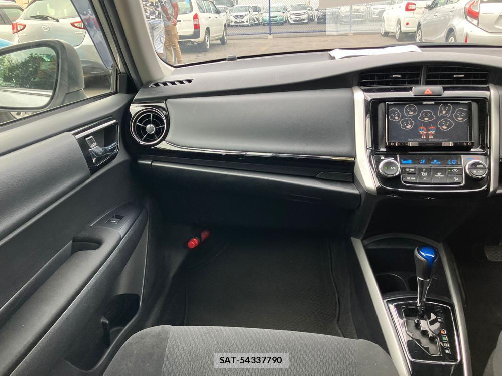 Toyota COROLLA AXIO 2018 1261914-18