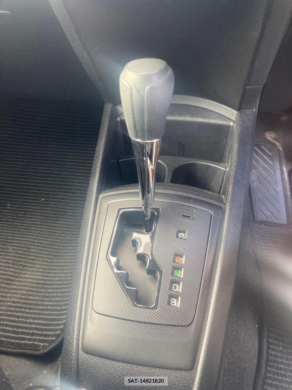 Toyota COROLLA AXIO 2019-11 1311439-18