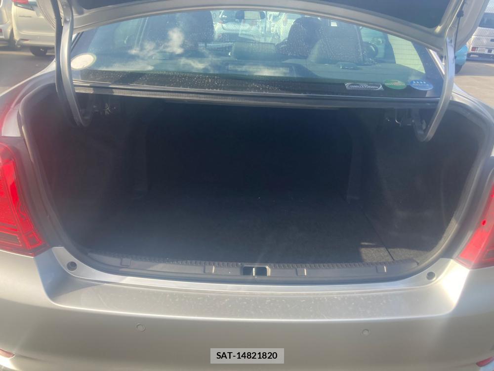 Toyota COROLLA AXIO 2019-11 1311439-24