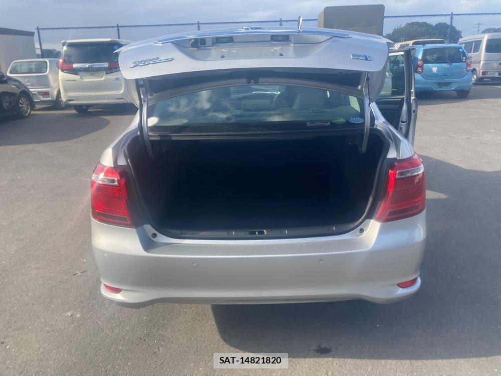 Toyota COROLLA AXIO 2019-11 1311439-25