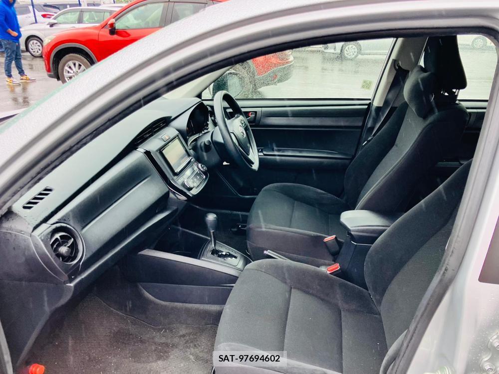 Toyota COROLLA AXIO 2018 1300060-10