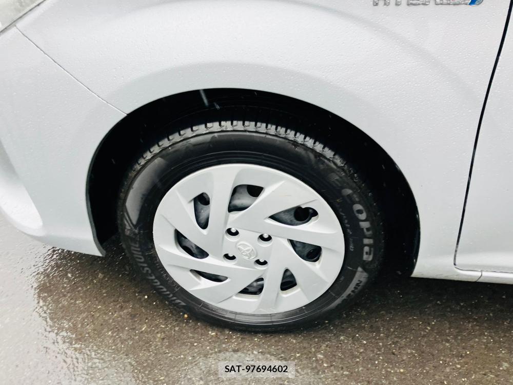 Toyota COROLLA AXIO 2018 1300060-29