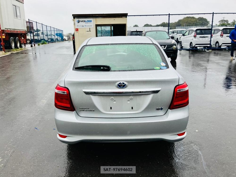 Toyota COROLLA AXIO 2018 1300060-3