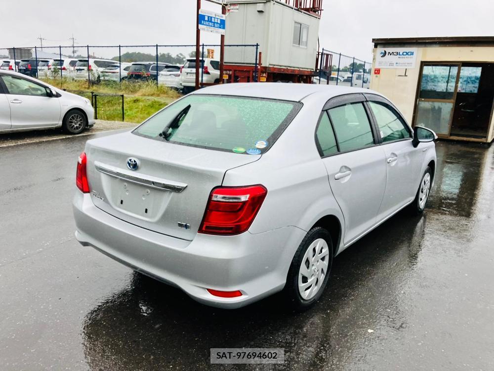 Toyota COROLLA AXIO 2018 1300060-4