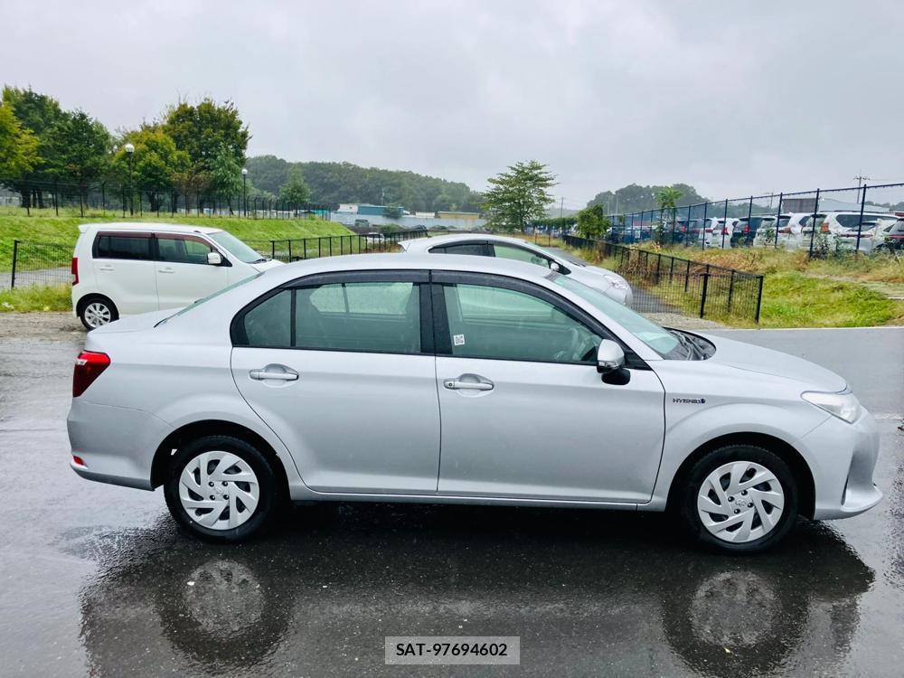 Toyota COROLLA AXIO 2018 1300060-5