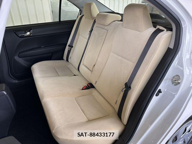 Toyota COROLLA AXIO 2018-02 1321117-10