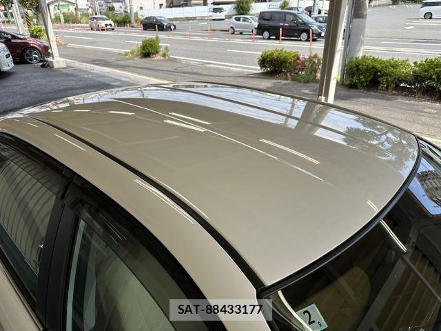 Toyota COROLLA AXIO 2018-02 1321117-15