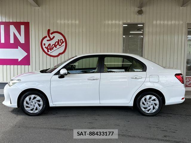 Toyota COROLLA AXIO 2018-02 1321117-20