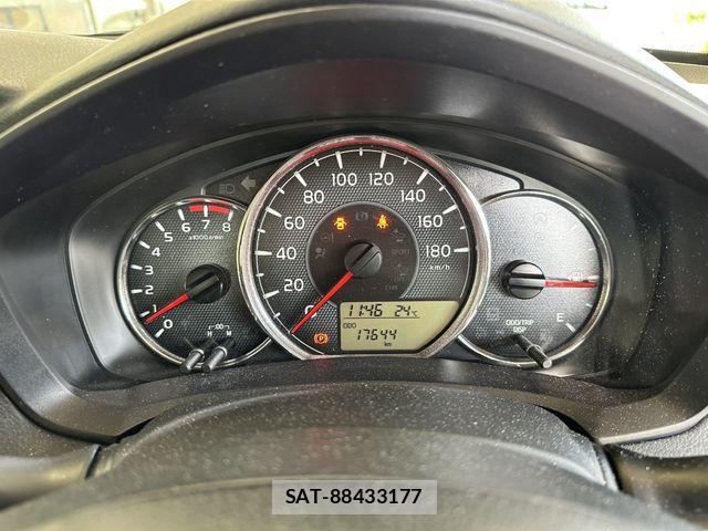Toyota COROLLA AXIO 2018-02 1321117-26