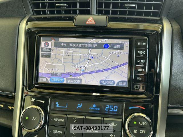 Toyota COROLLA AXIO 2018-02 1321117-6
